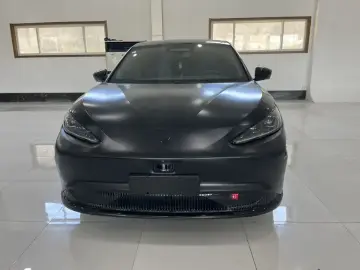2022 Arcfox Alpha S с пробегом 49 000 км