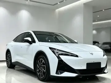 2025 Arcfox Alpha S5 с пробегом 27 000 км