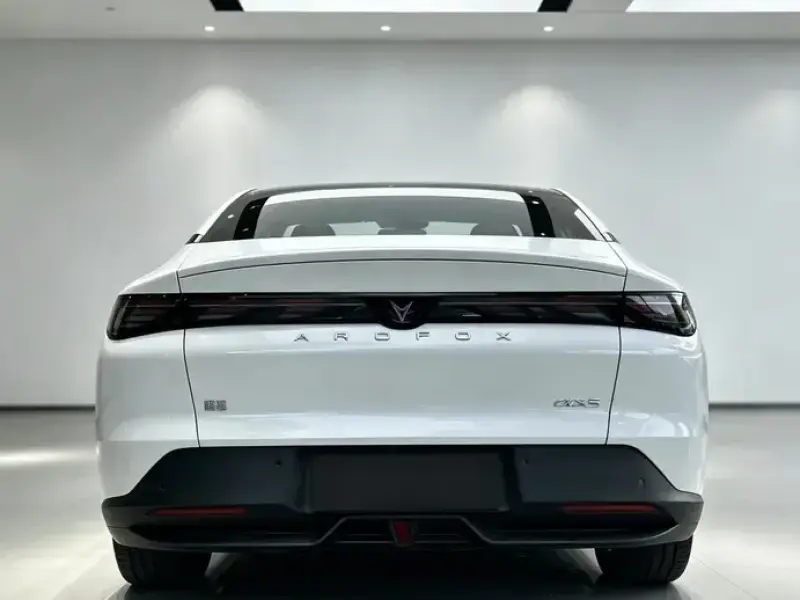 2025 Arcfox Alpha S5 с пробегом 27 000 км