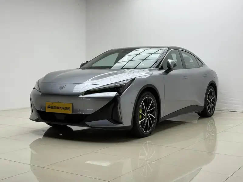 2025 Arcfox Alpha S5 с пробегом 10 000 км