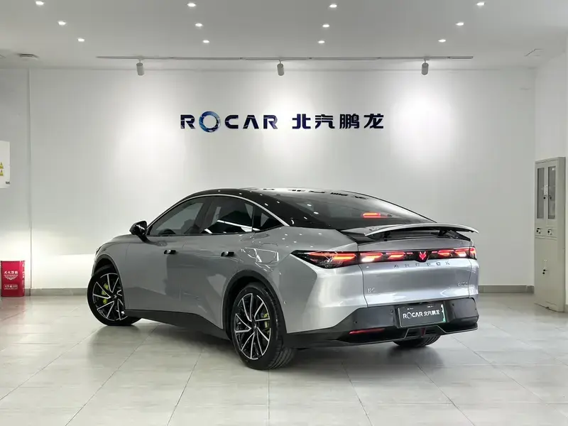 2024 Arcfox Alpha S5 с пробегом 23 000 км