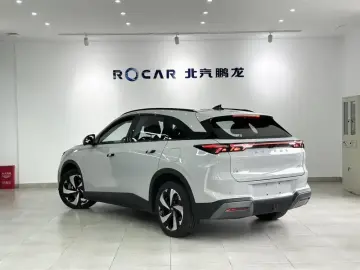 2026 Arcfox Alpha T5 с пробегом 26 000 км