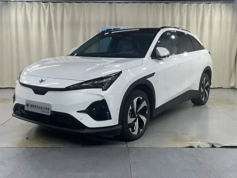 2025 Arcfox Alpha T5 с пробегом 48 000 км
