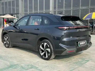 2026 Arcfox Alpha T5 с пробегом 11 000 км