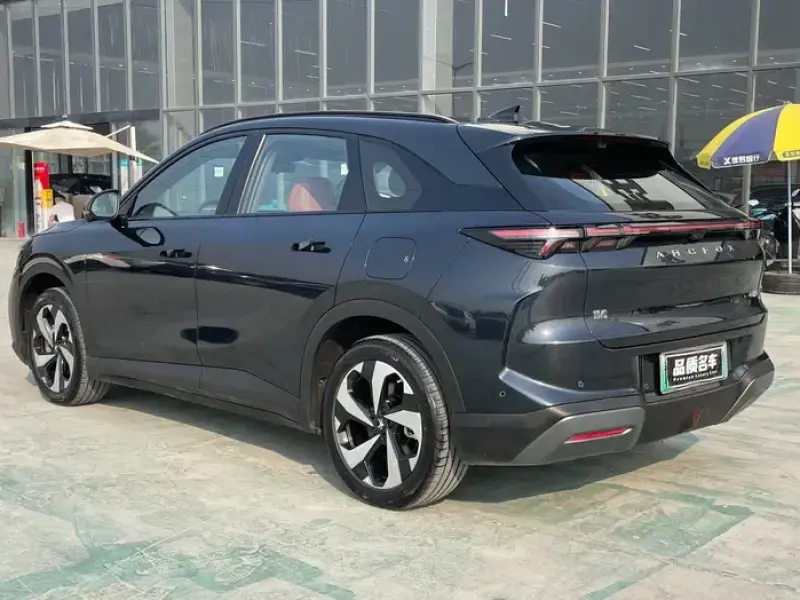 2026 Arcfox Alpha T5 с пробегом 11 000 км