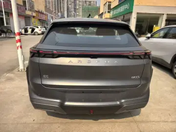 2026 Arcfox Alpha T5 с пробегом 100 км