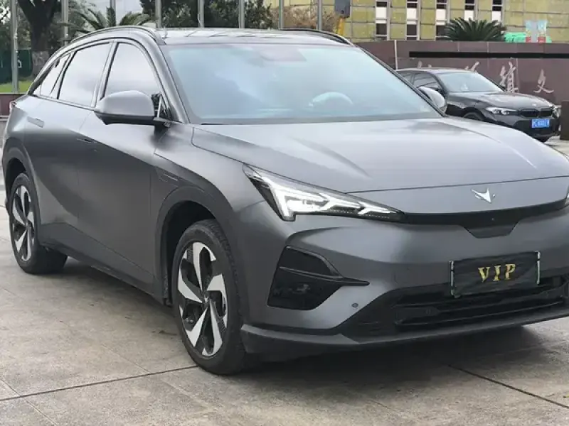 2025 Arcfox Alpha T5 с пробегом 12 000 км