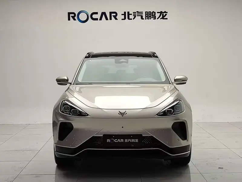 2025 Arcfox Alpha T6 с пробегом 25 000 км