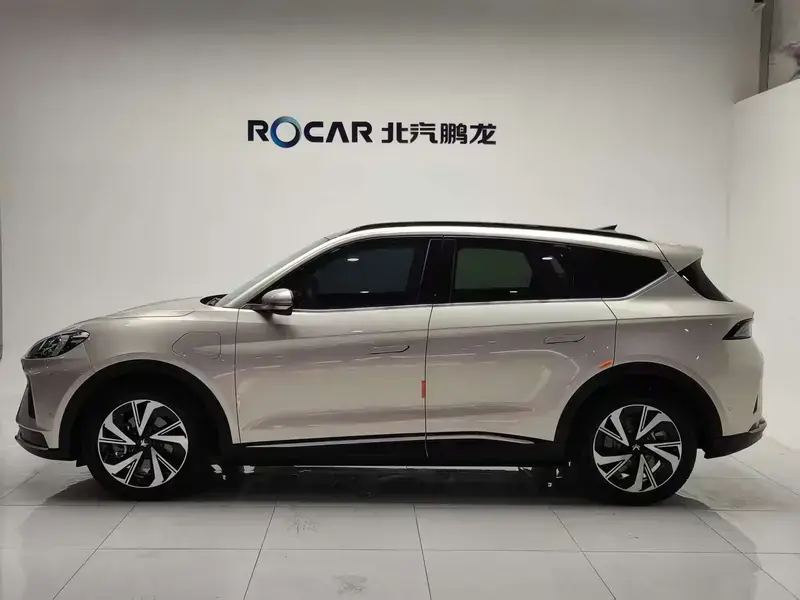 2025 Arcfox Alpha T6 с пробегом 25 000 км