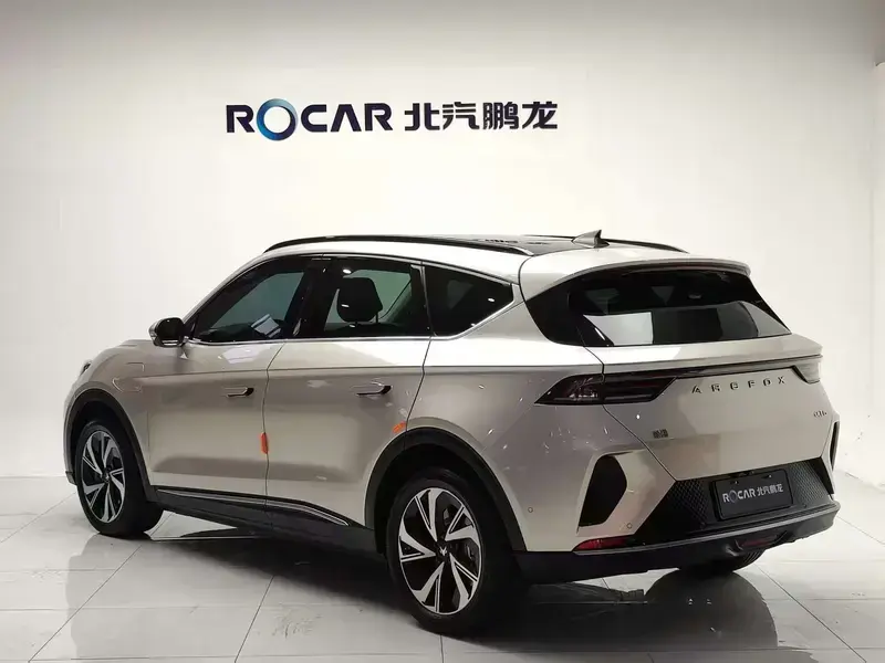 2025 Arcfox Alpha T6 с пробегом 25 000 км