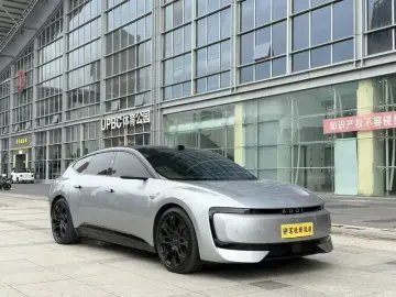 2026 Audi E5 с пробегом 12 000 км