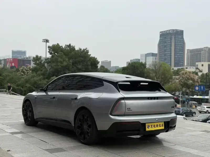 2026 Audi E5 с пробегом 12 000 км