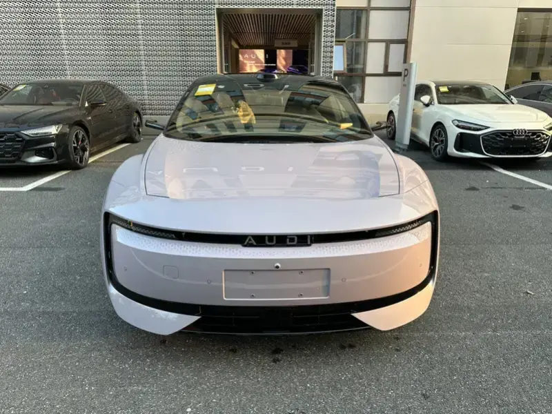 2026 Audi E5 с пробегом 100 км