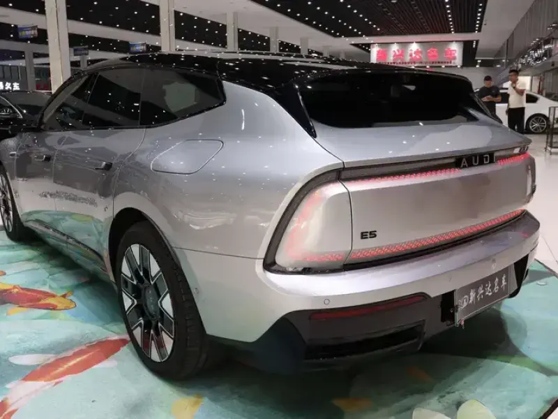 2026 Audi E5 с пробегом 9 000 км