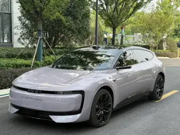 2026 Audi E5 с пробегом 6 000 км