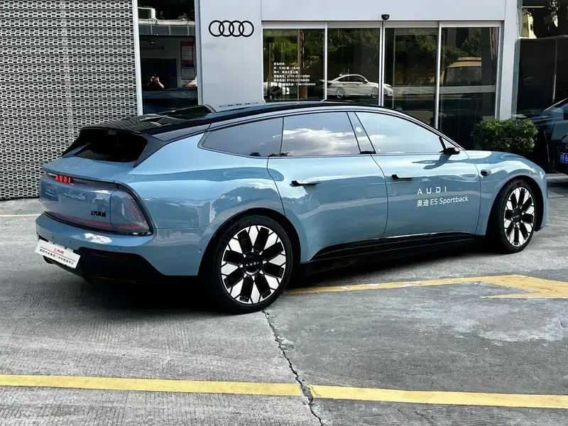 2026 Audi E5 с пробегом 8 000 км