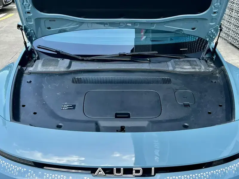 2026 Audi E5 с пробегом 8 000 км