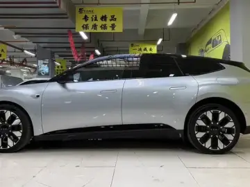 2026 Audi E5 с пробегом 20 000 км