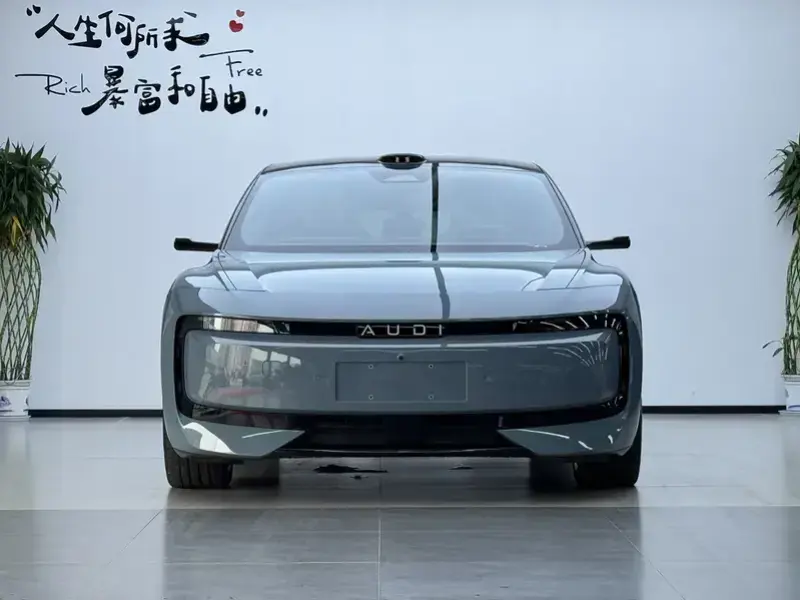 2026 Audi E5 с пробегом 3 000 км