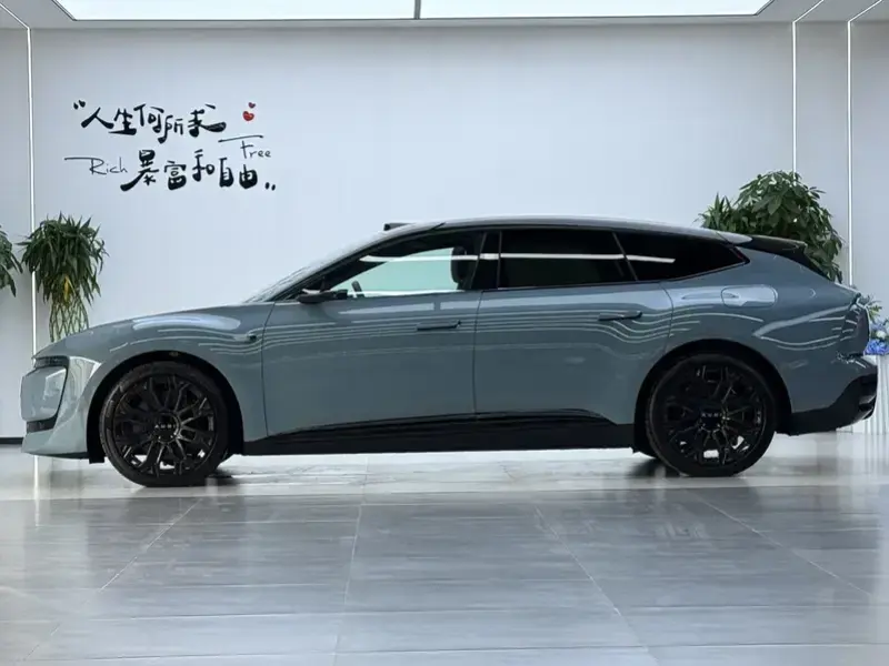 2026 Audi E5 с пробегом 3 000 км