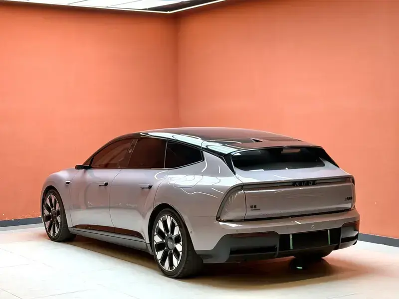 2026 Audi E5 с пробегом 5 400 км
