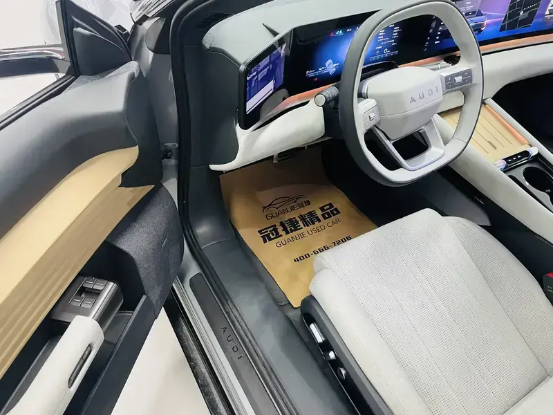 2026 Audi E5 с пробегом 5 800 км