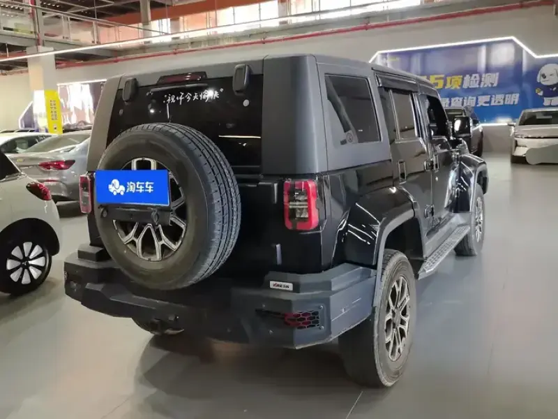 2020 BAIC BJ40 с пробегом 42 000 км