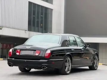 2009 Bentley Arnage с пробегом 40 000 км