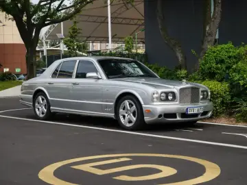 2002 Bentley Arnage с пробегом 53 000 км