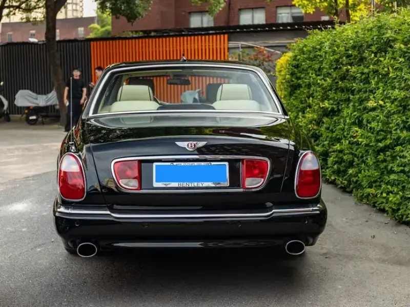 2009 Bentley Arnage с пробегом 80 000 км