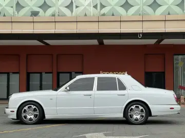 2004 Bentley Arnage с пробегом 22 000 км