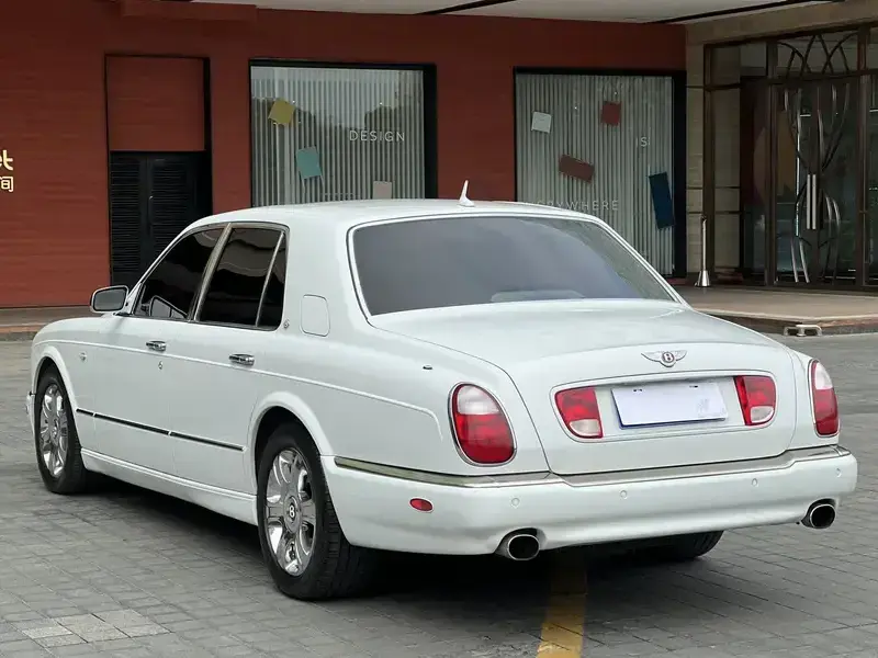 2004 Bentley Arnage с пробегом 22 000 км