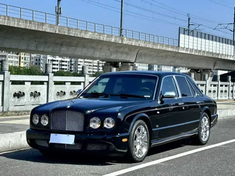 2005 Bentley Arnage с пробегом 50 000 км