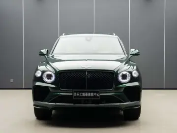 2025 Bentley Bentayga с пробегом 5 200 км