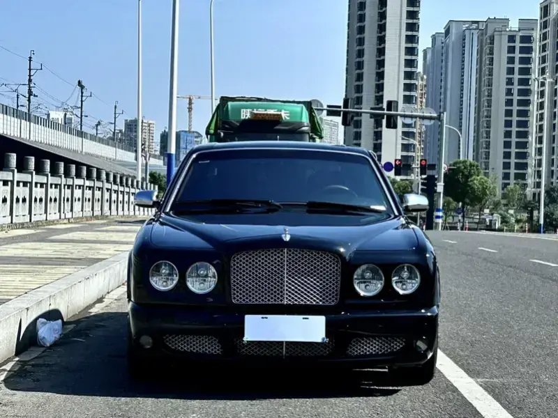 2005 Bentley Arnage с пробегом 50 000 км