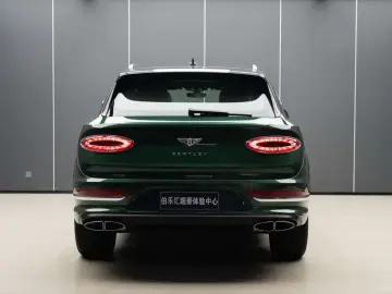 2025 Bentley Bentayga с пробегом 5 200 км