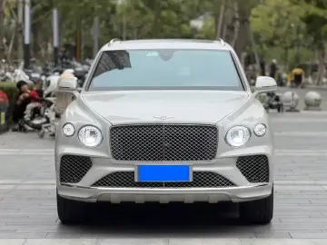 2021 Bentley Bentayga с пробегом 18 000 км