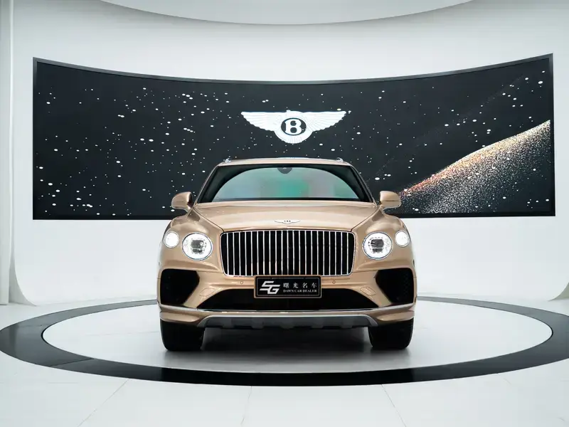 2024 Bentley Bentayga с пробегом 28 000 км