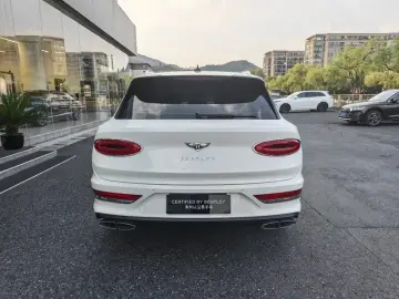 2022 Bentley Bentayga с пробегом 20 400 км