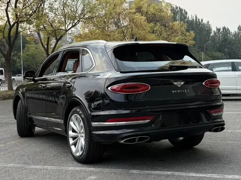 2024 Bentley Bentayga с пробегом 1 000 км