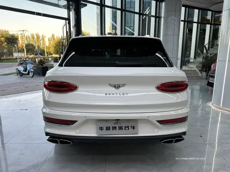 2022 Bentley Bentayga с пробегом 58 000 км