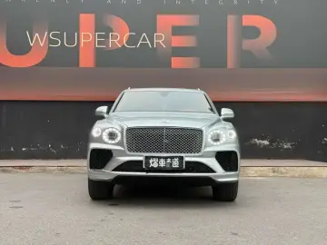 2021 Bentley Bentayga с пробегом 17 000 км
