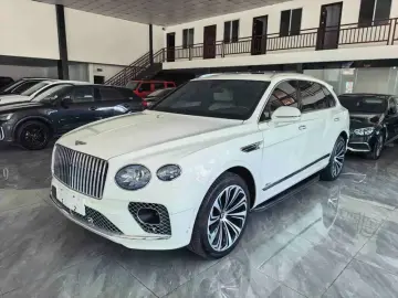2023 Bentley Bentayga с пробегом 35 000 км