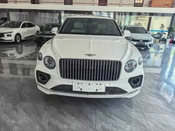 2023 Bentley Bentayga с пробегом 35 000 км
