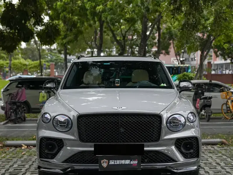 2022 Bentley Bentayga с пробегом 34 000 км