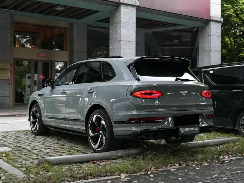 2022 Bentley Bentayga с пробегом 34 000 км