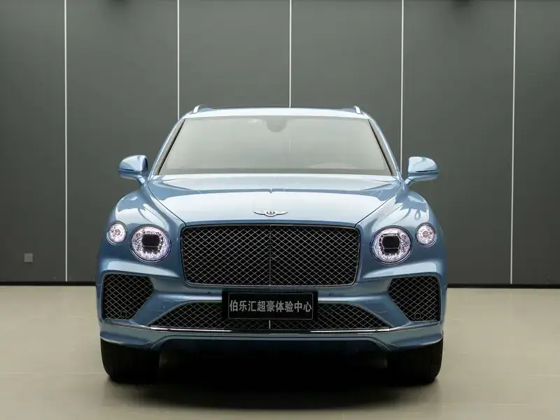 2022 Bentley Bentayga с пробегом 7 000 км