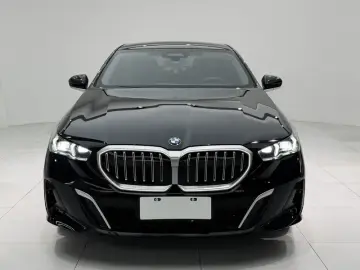 2024 BMW 5 серии с пробегом 35 000 км