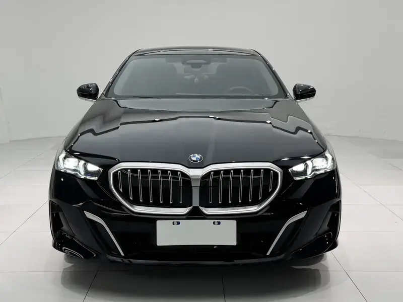 2024 BMW 5 серии с пробегом 35 000 км