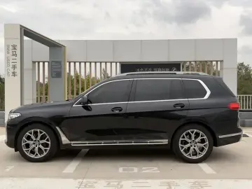 2022 BMW X7 с пробегом 108 000 км